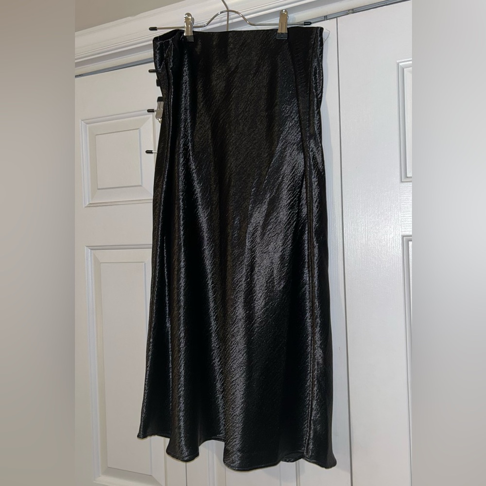 Black midi skirt